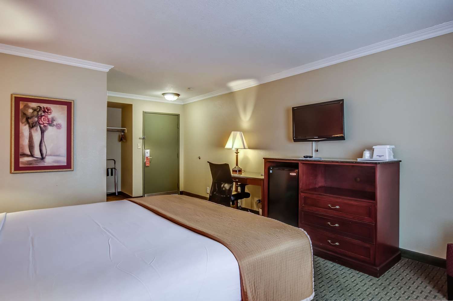Howard Johnson By Wyndham Reseda Hotel & Suites Лос-Анджелес Экстерьер фото