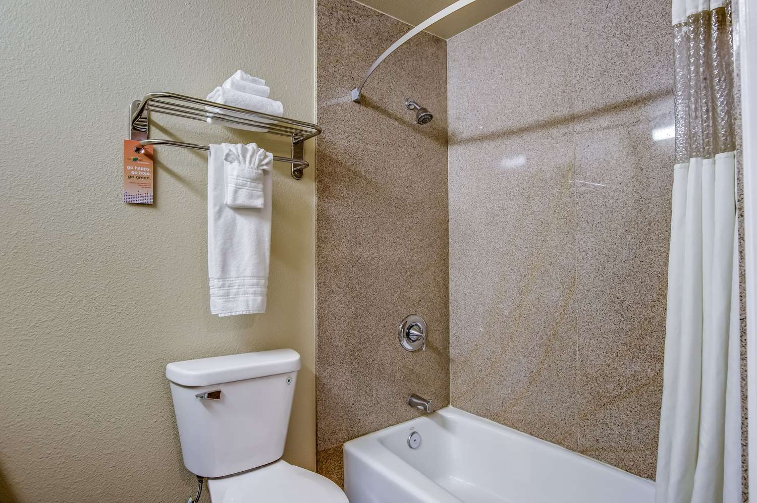 Howard Johnson By Wyndham Reseda Hotel & Suites Лос-Анджелес Экстерьер фото